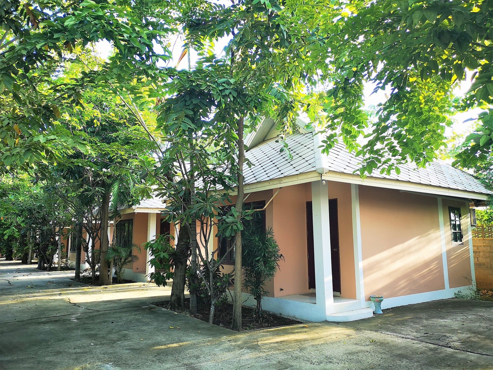 Sabai Hotel Nakhonratchasima Exterior foto